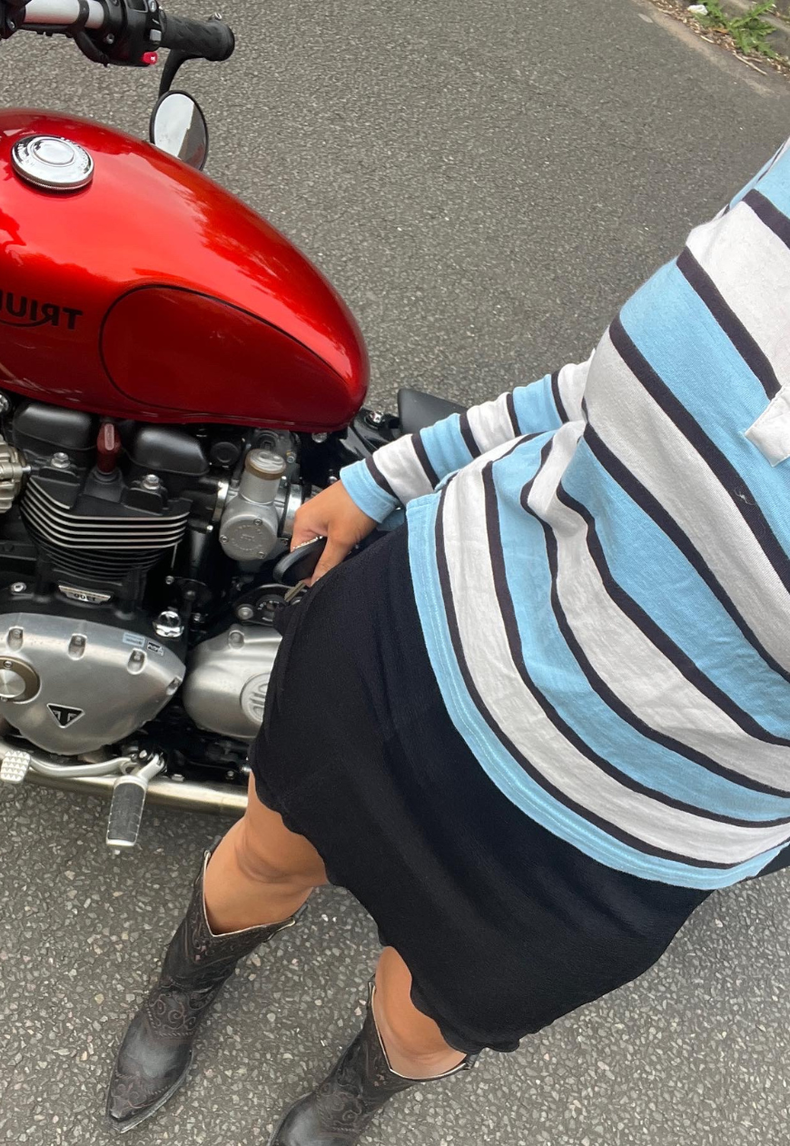 BLACK/BLUE REVERSIBLE MINI SKIRT