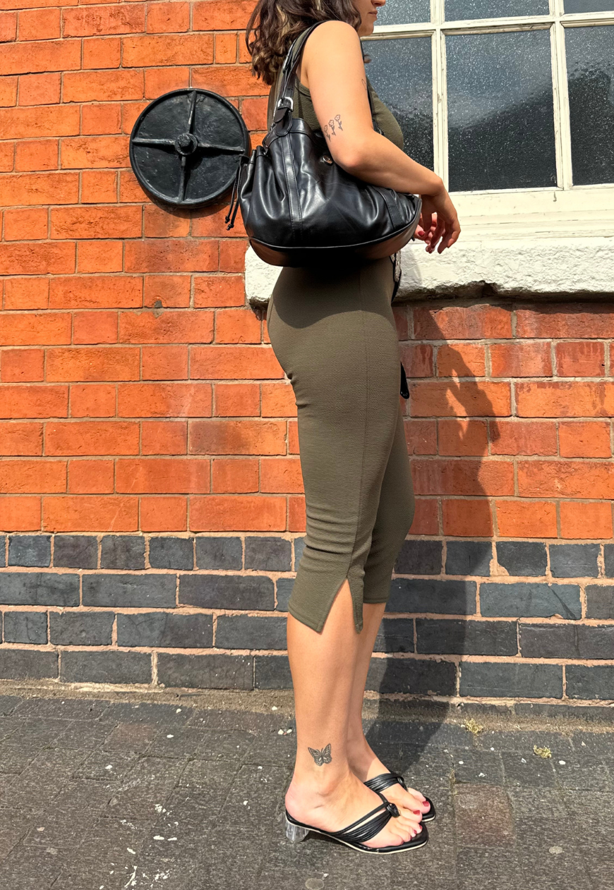 OLIVE CREPE CAPRI PANTS - XS HISSY FIT LTD