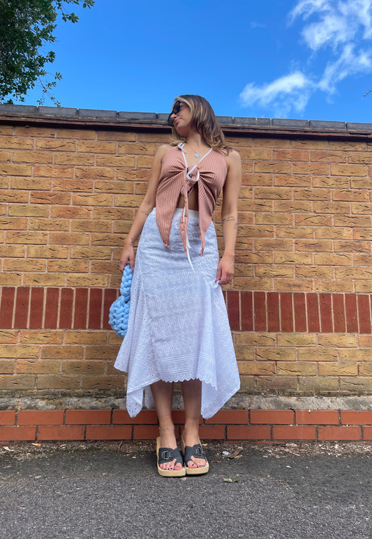 white swish skirt (02)