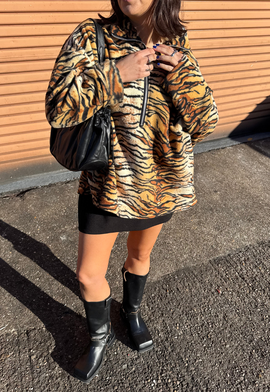 TIGER PRINT FLEECE - XS/S HISSY FIT LTD