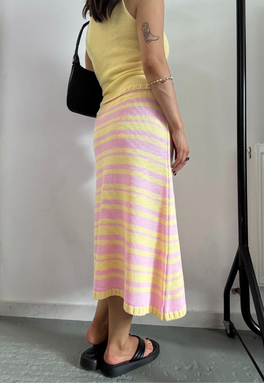 RHUBARB & CUSTARD HISSY KNIT MIDI SKIRT