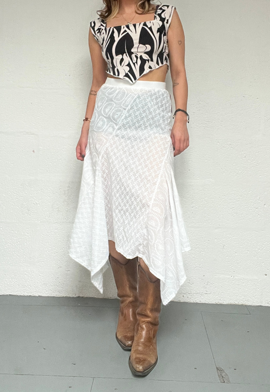 WHITE SWISH SKIRT (09)
