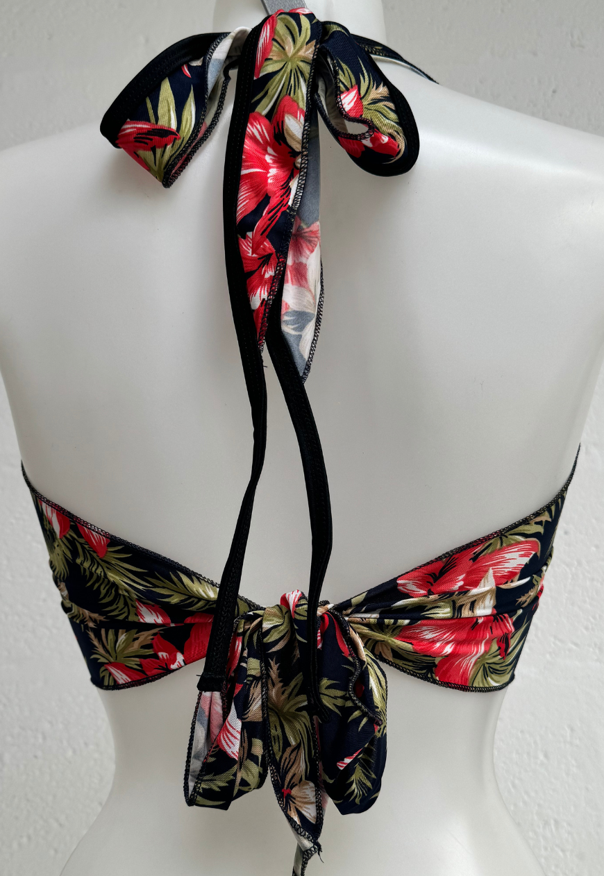 OFFCUTS TROPICAL POINTED HALTER TOP - S/M HISSY FIT LTD