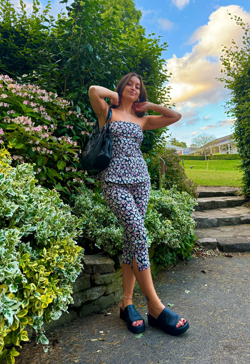 BLOSSOM CAPRI PANTS - XS HISSY FIT LTD