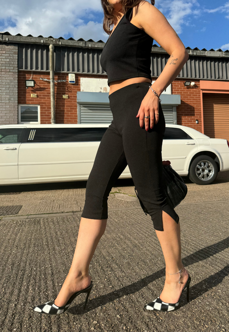 BLACK CREPE CAPRI PANTS - XS HISSY FIT LTD