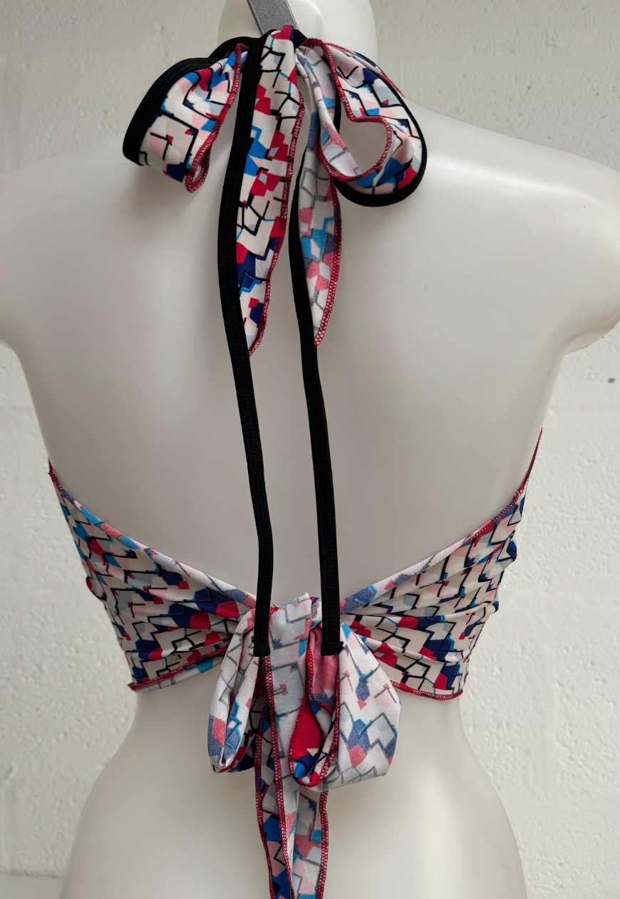 OFFCUTS ZIGZAG POINTED HALTER TOP - S/M HISSY FIT LTD
