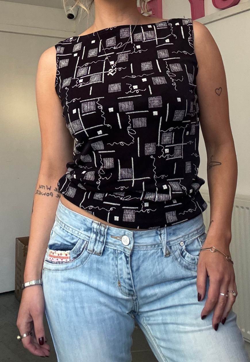 NAVY TYPO SLINKY SLASH NECK TOP