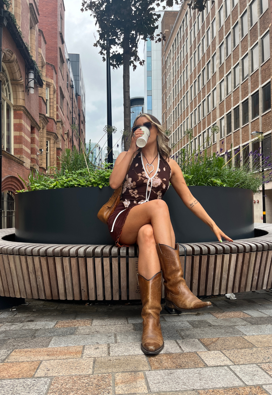 OFFCUTS BROWN ROSE POINTED HALTER TOP