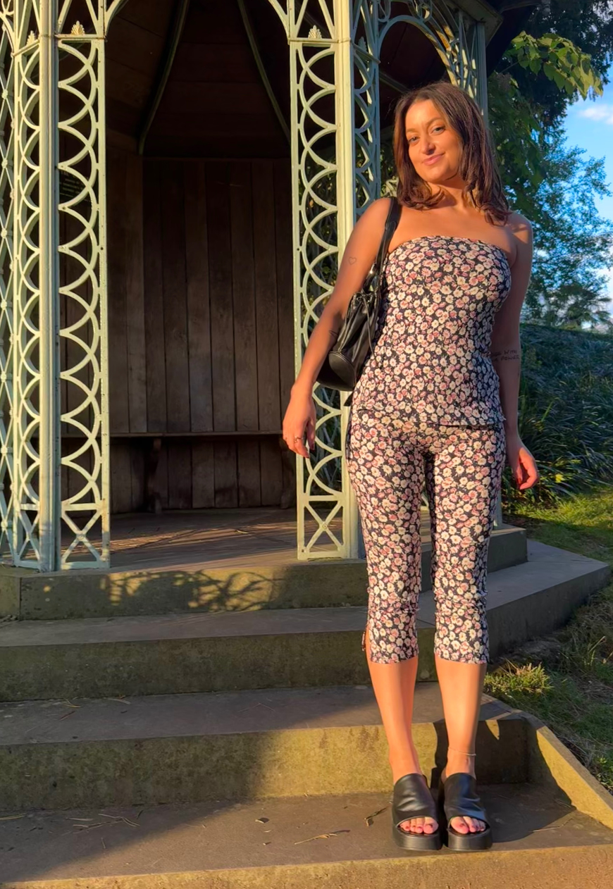 BLOSSOM CAPRI PANTS - XS HISSY FIT LTD