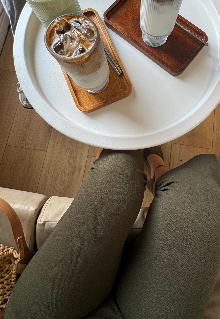OLIVE CREPE CAPRI PANTS - XS HISSY FIT LTD