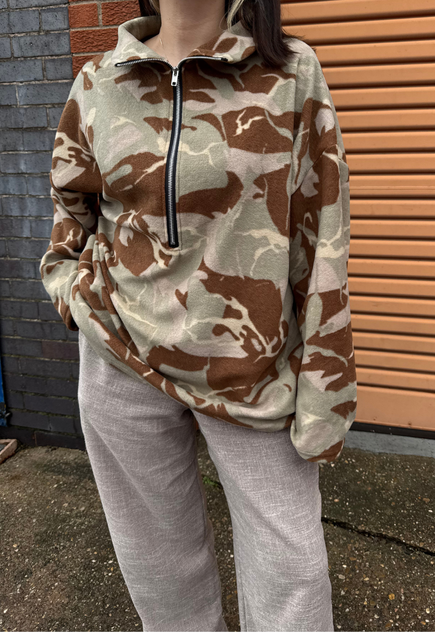 CAMO PRINT FLEECE - XS/S HISSY FIT LTD