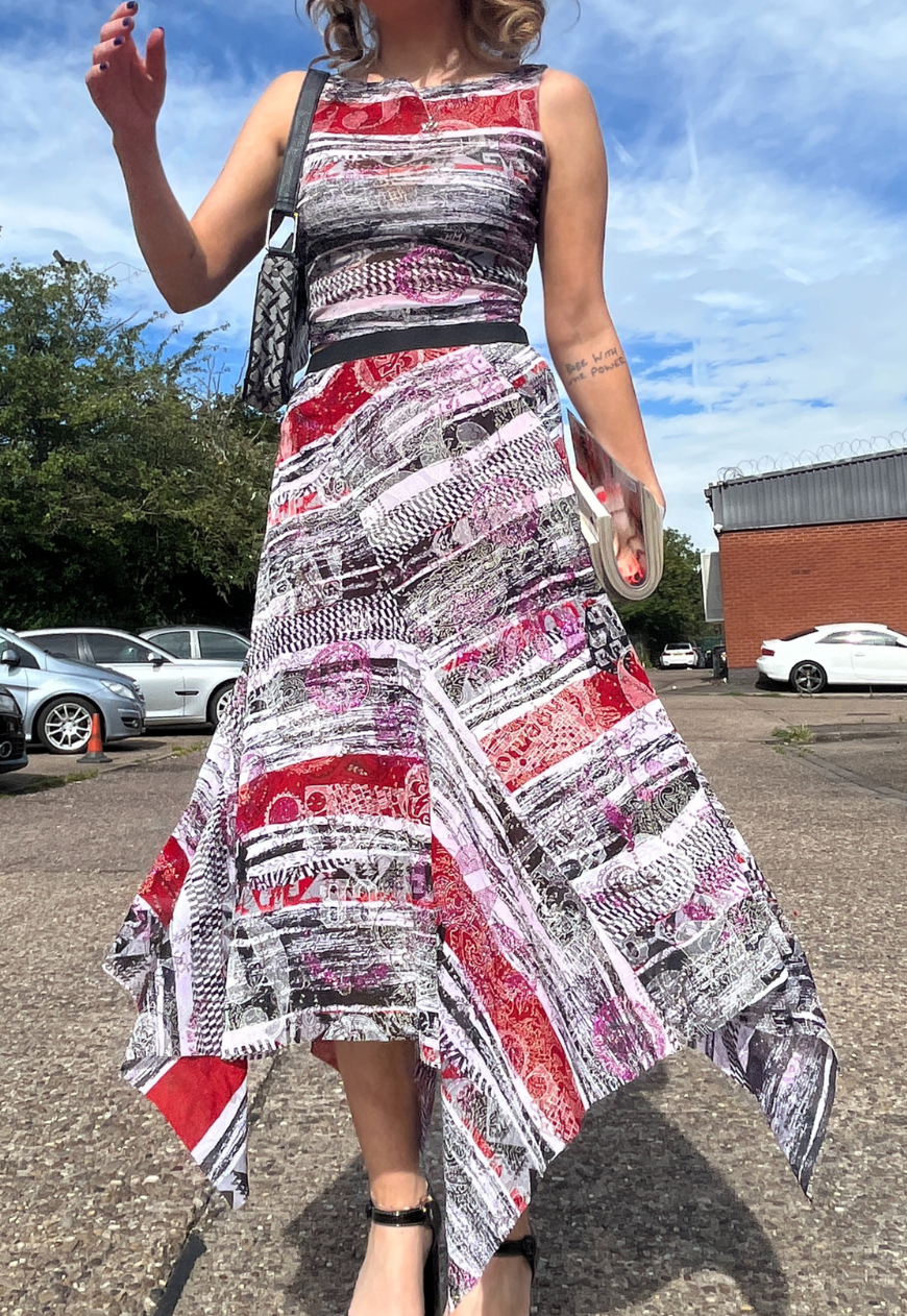 NEWSPAPER MESH SWISH SKIRT - 2XS HISSY FIT LTD