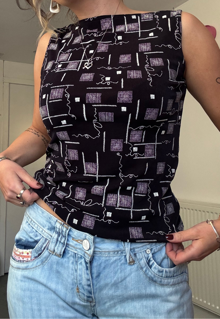 NAVY TYPO SLINKY SLASH NECK TOP