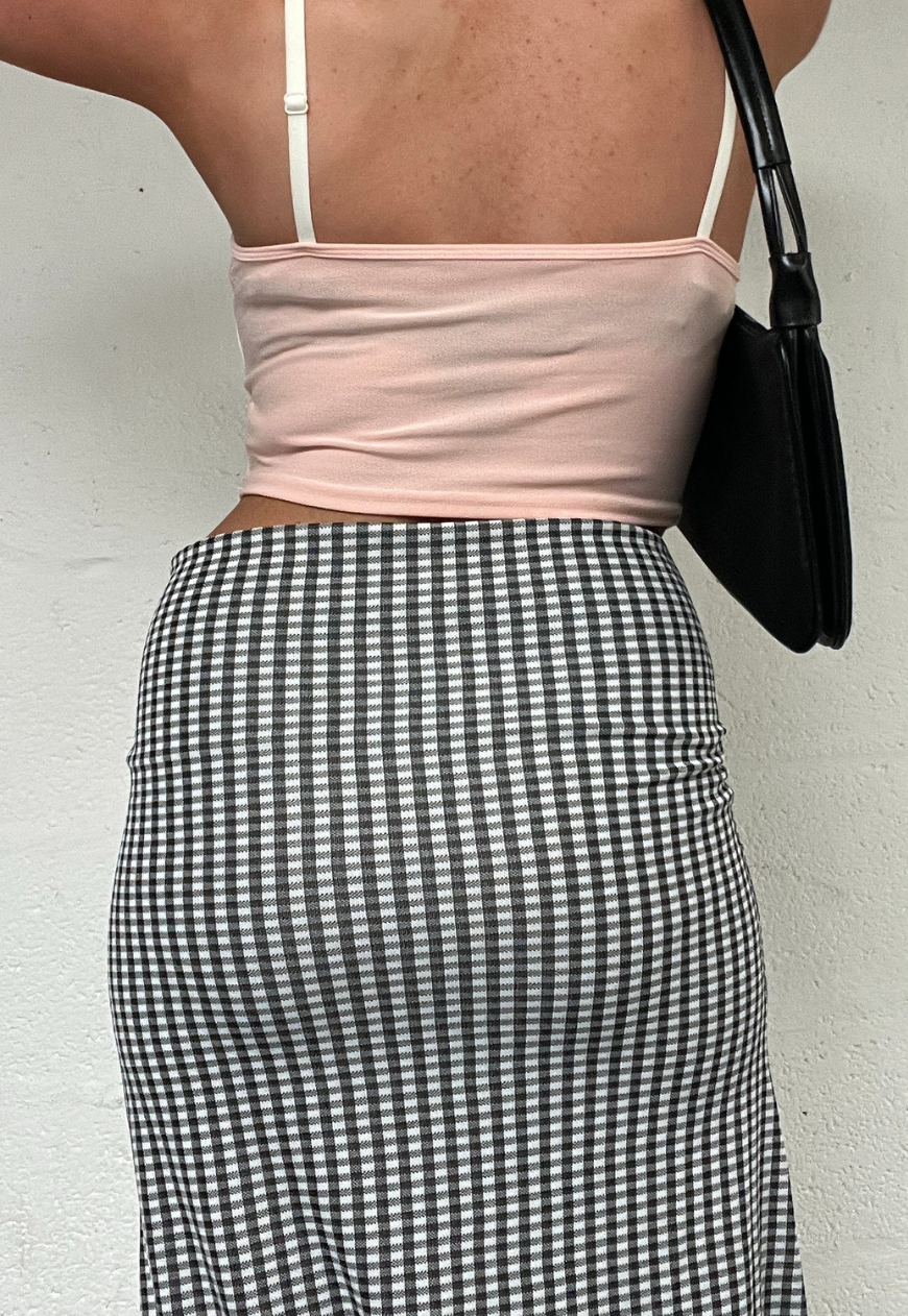 OFFCUTS PEACH/ WHITE ASYMMETRIC TOP (03) - S HISSY FIT LTD