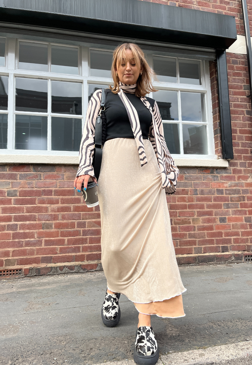 CREAM/ MAPLE REVERSIBLE SKIRT - 2XS HISSY FIT LTD
