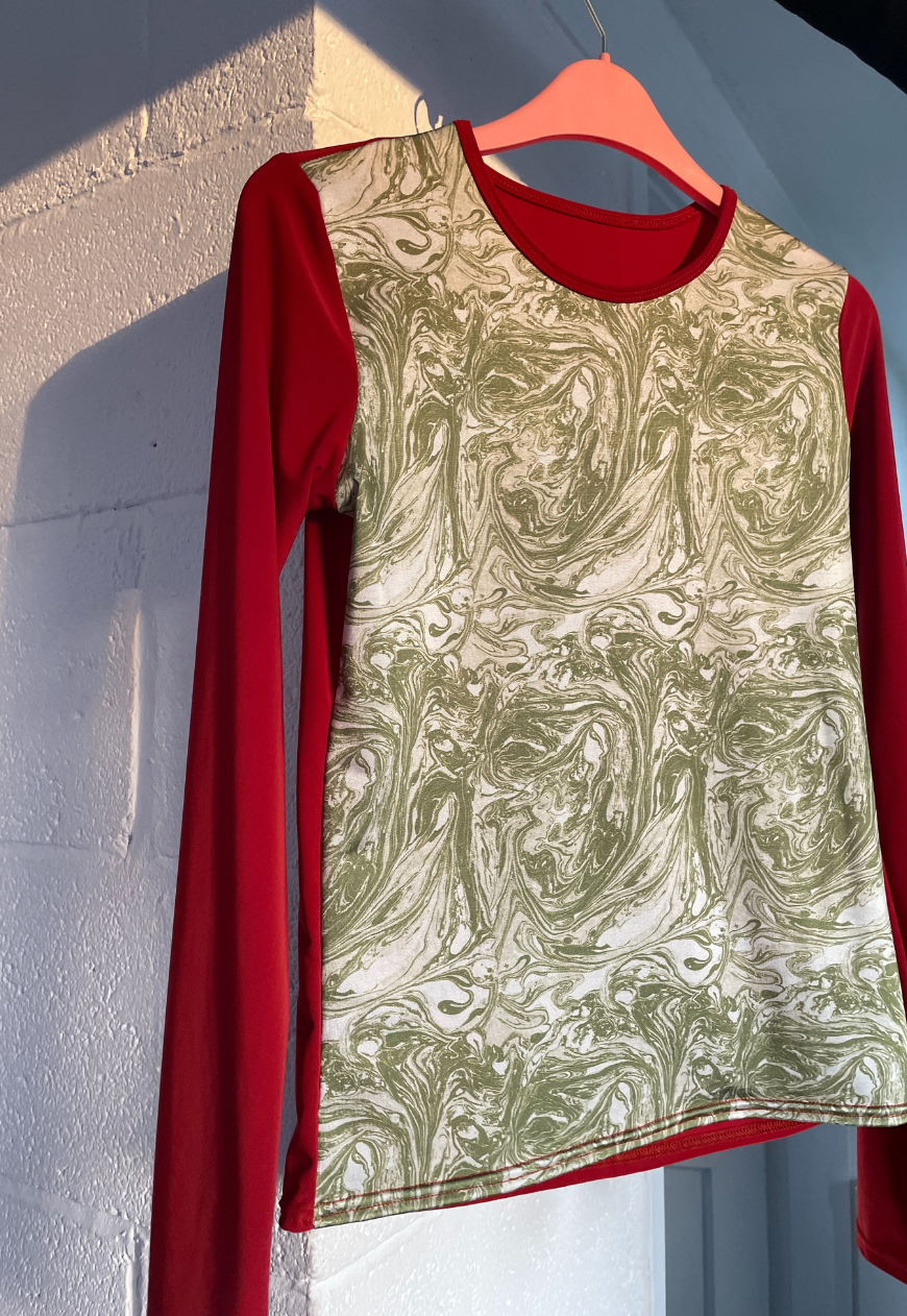 ORANGE/GREEN SWIRL SLEEVED TOP - XL HISSY FIT LTD