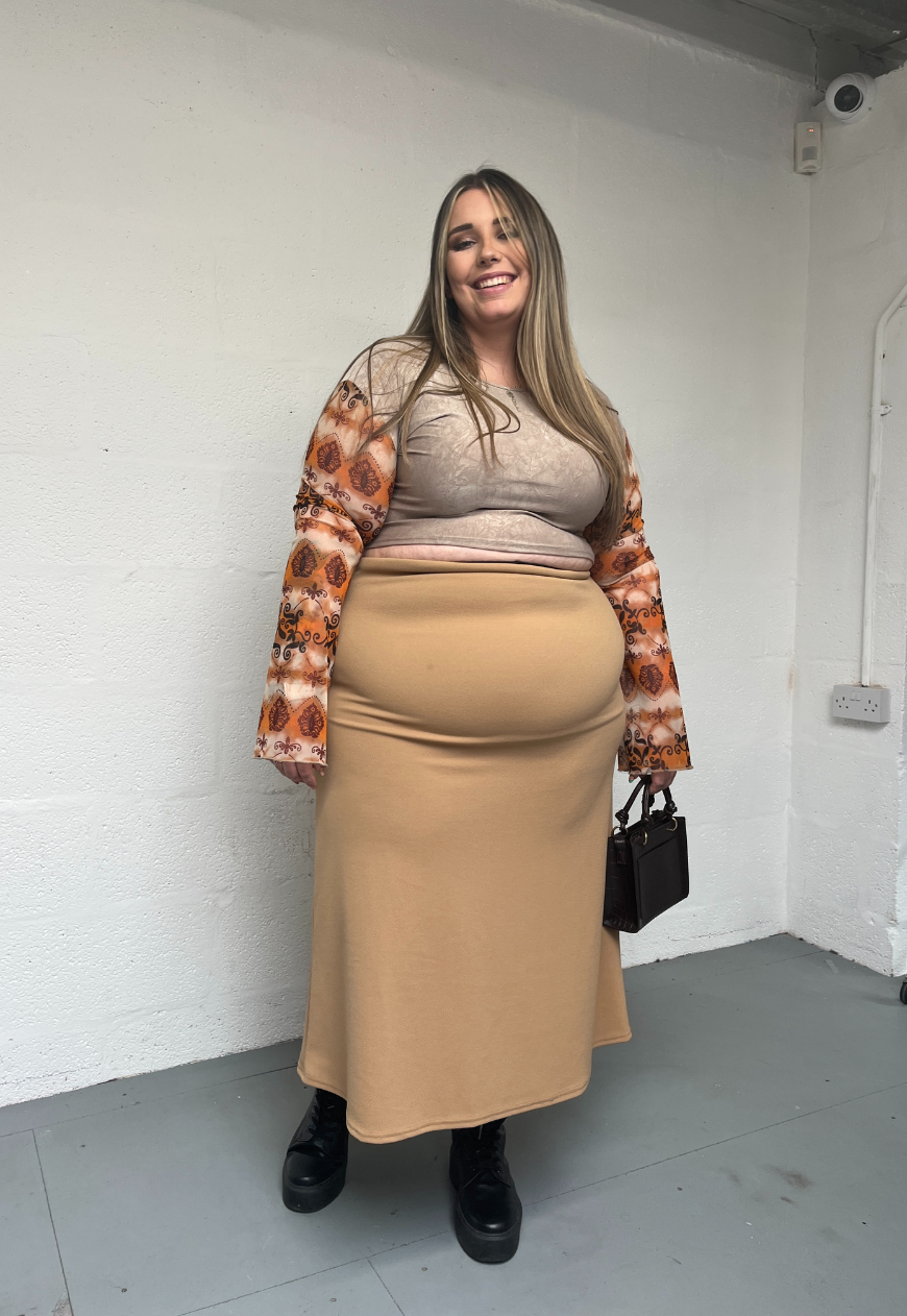 ORANGE GRUNGE FLARE CROPPED TOP - 5XL HISSY FIT LTD