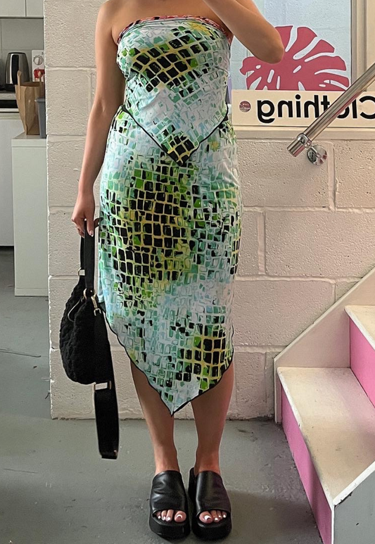 GREEN/PINK TILE REVERSIBLE POINTED HEM SKIRT - 2XS HISSY FIT LTD