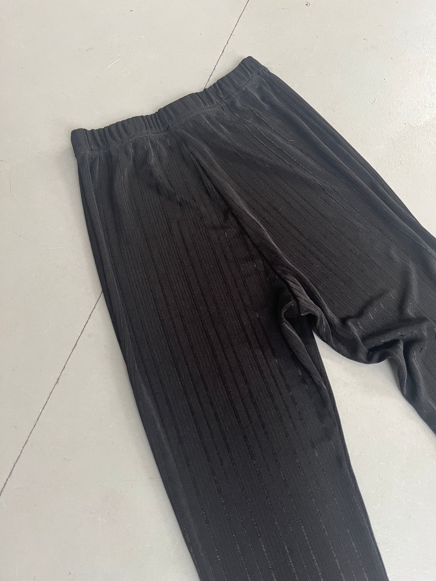 BLACK SPLIT FLARES