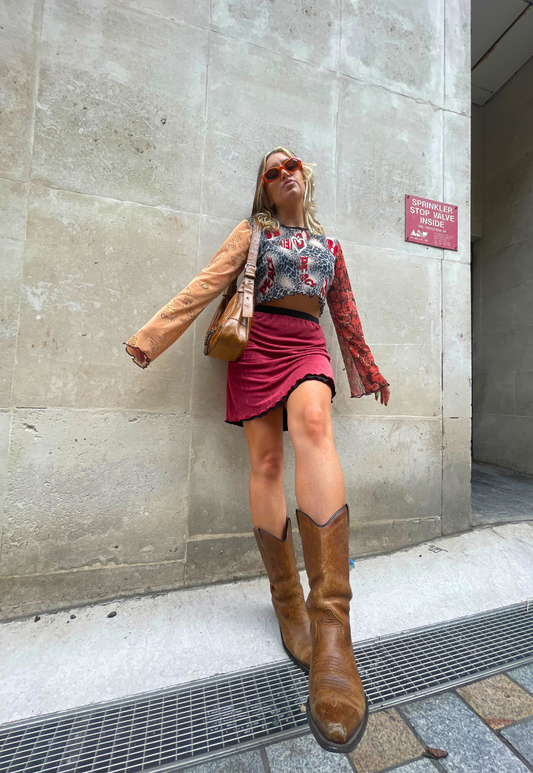 BLACK/CRANBERRY REVERSIBLE MINI SKIRT