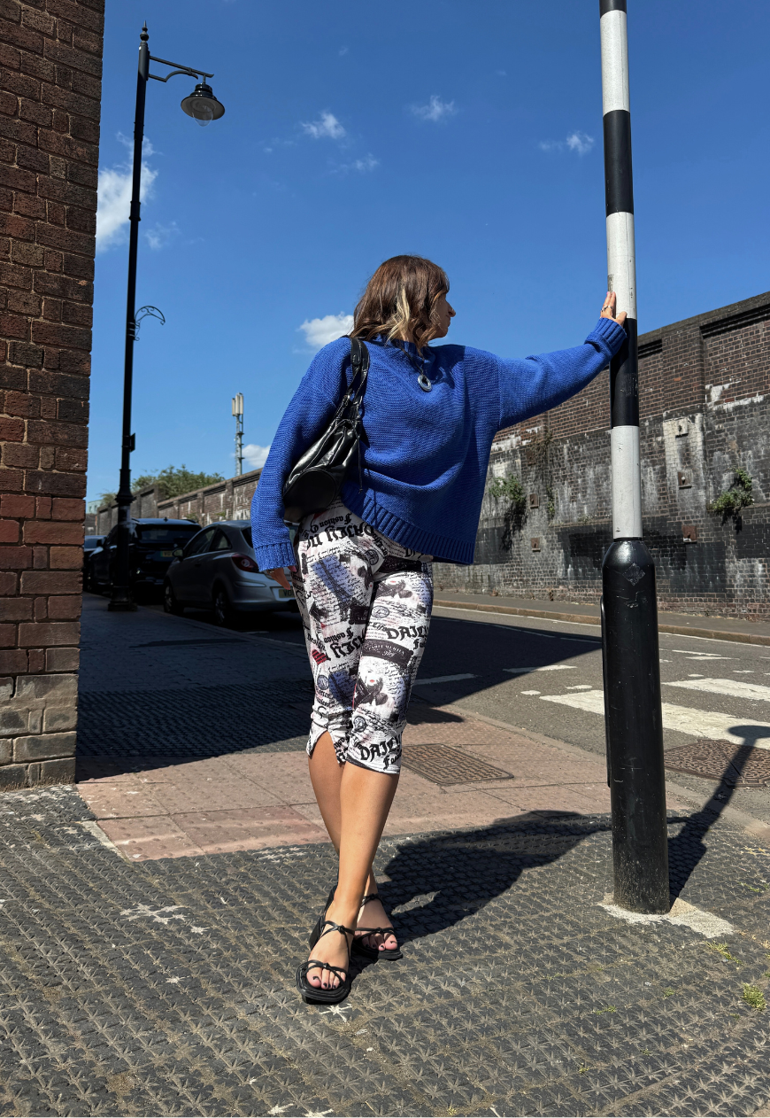 newsprint crepe capri pants