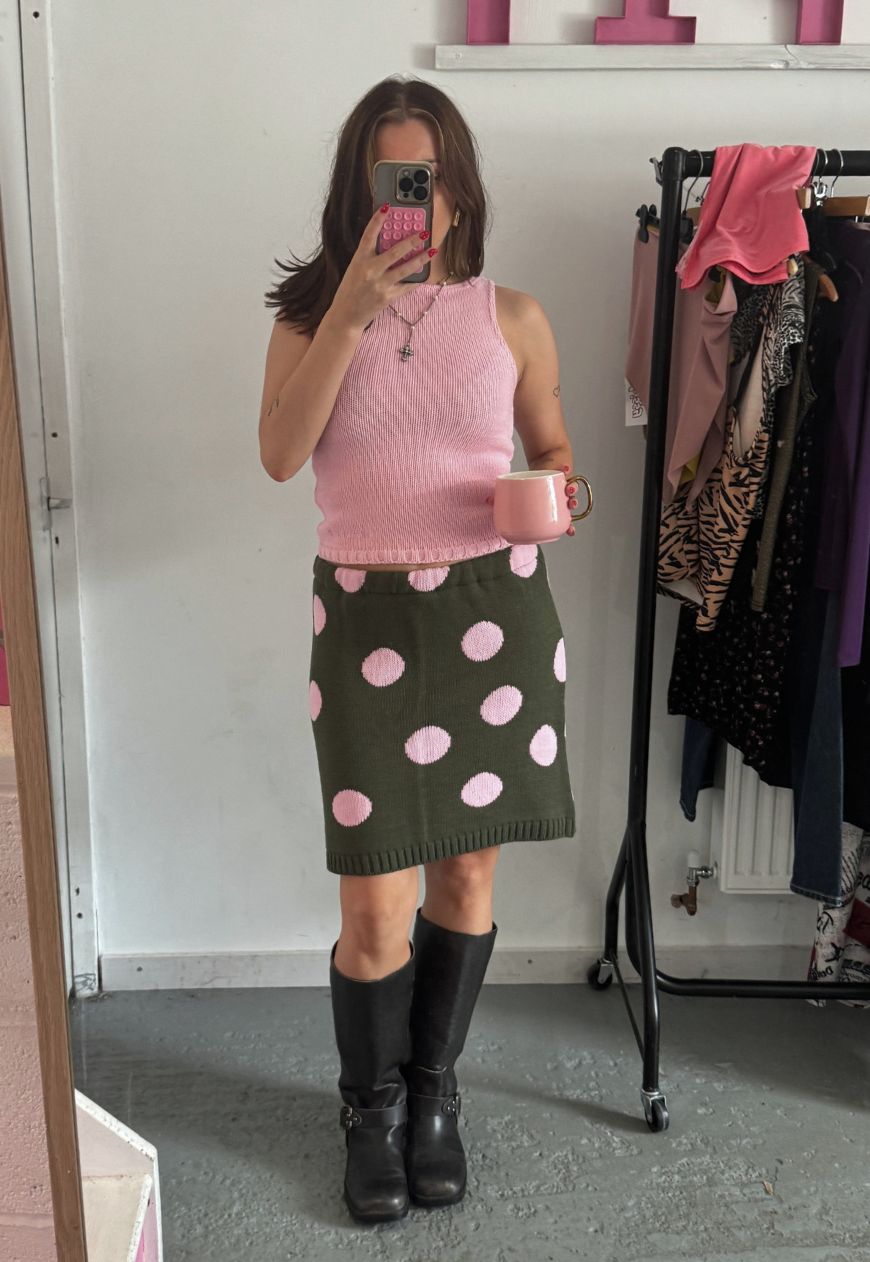 lychee hissy knit vest