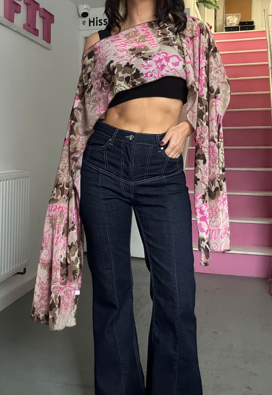 pink writing cape