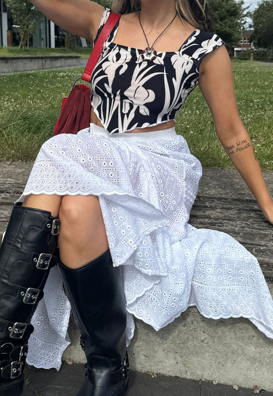 navy floral eve crop