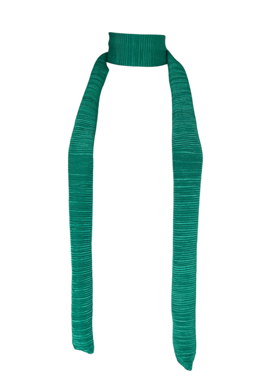 green plissé skinny scarf *coming soon*