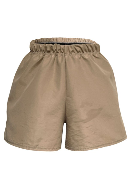 beige staple shorts