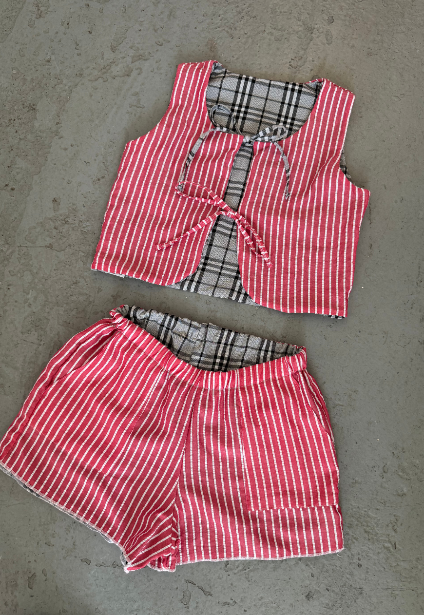 STRIPE/CHECK REVERSIBLE SHORTS