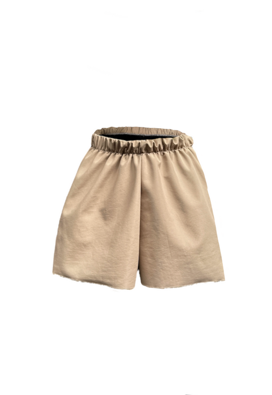 BEIGE STAPLE SHORTS