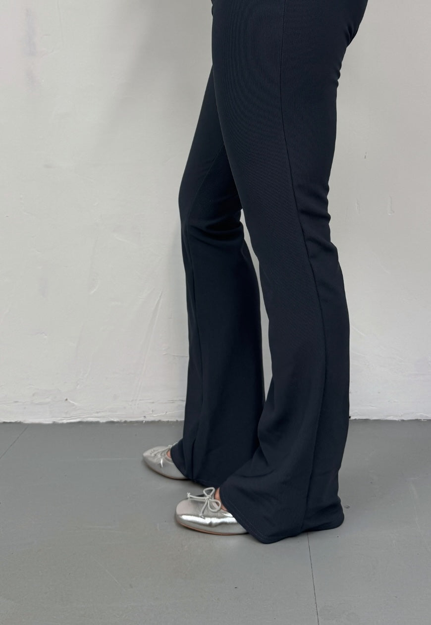 grey rib staple flares