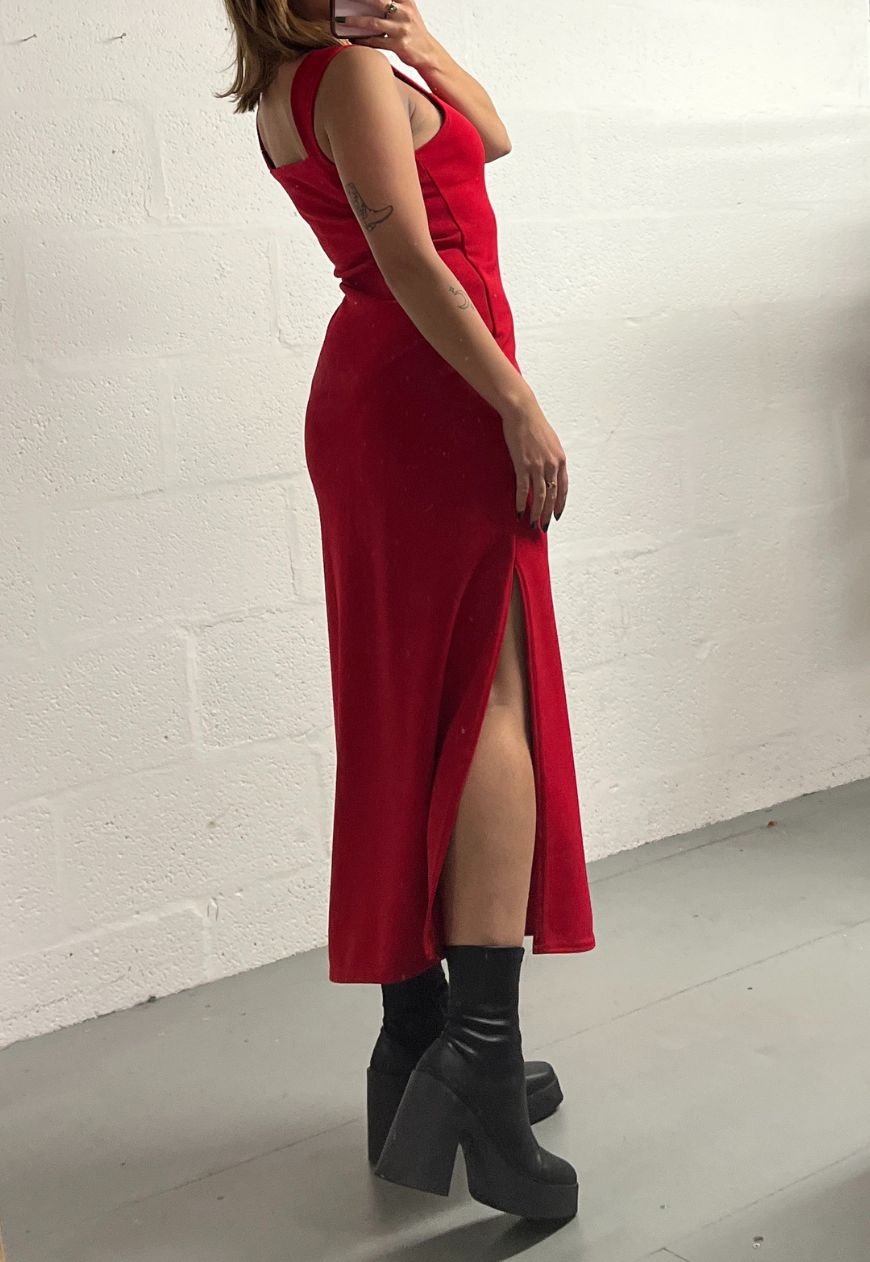 Red fitted hot sale maxi dress